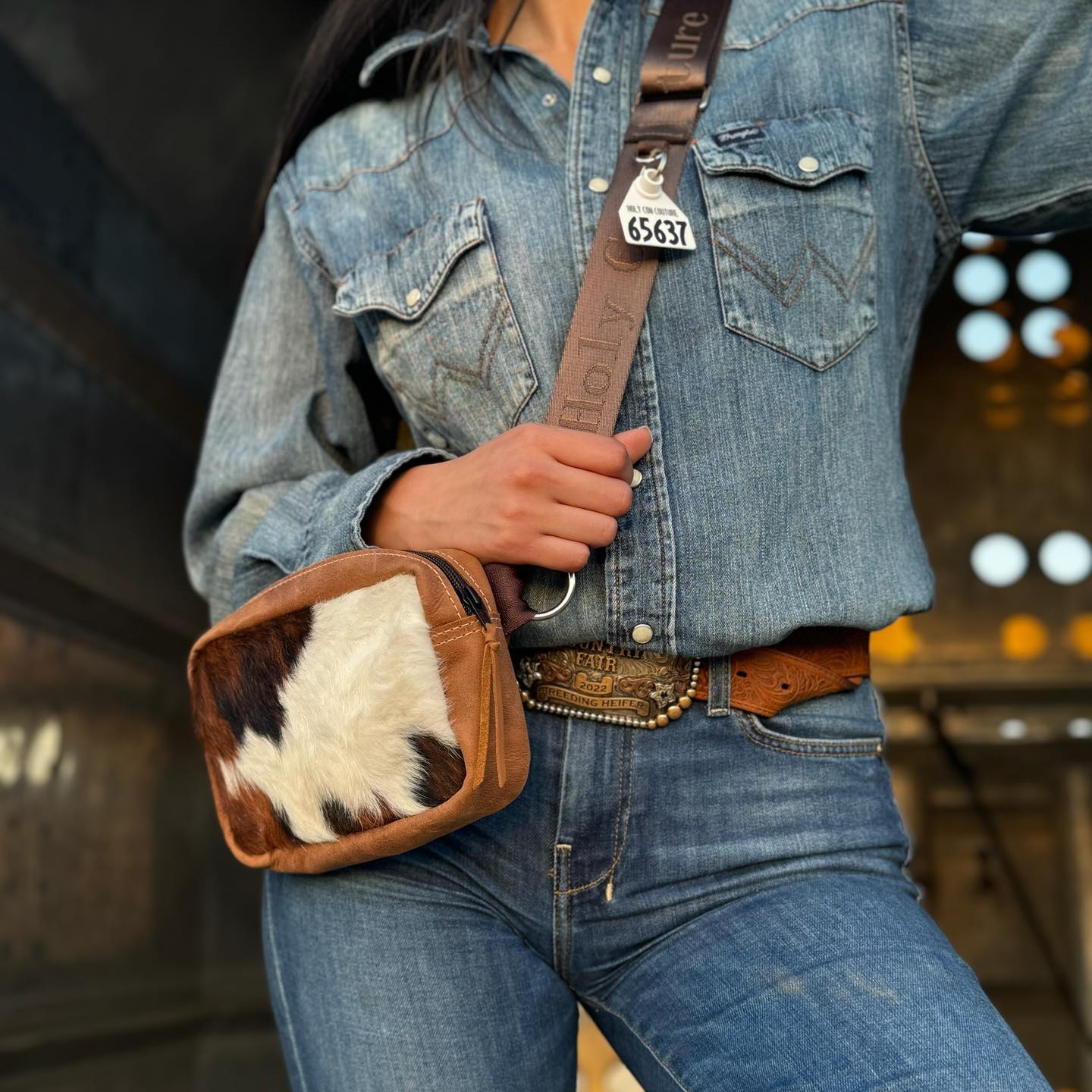 Holy Cow Couture Embossed Krystal’s Leather Bum Pack w/Dust Bag NWOT Luna Bum Bag-Black Leather – Holy Cow Leather & Goods main image 4