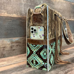 Get Outta Town Hybrid Tote #51780