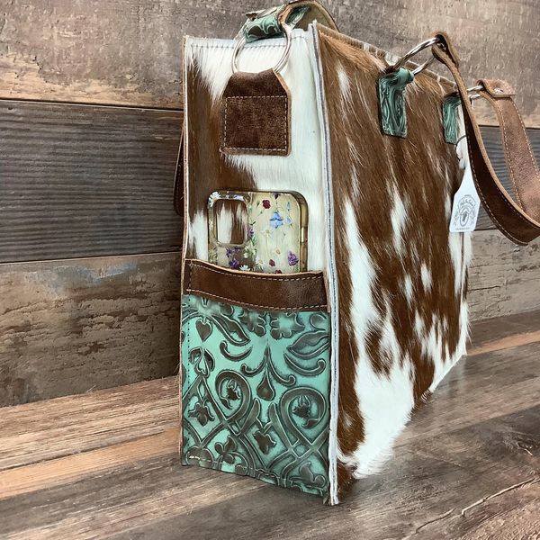 Get Outta Town Hybrid Tote #51796