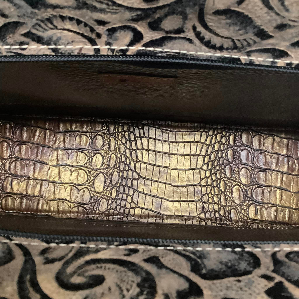 Exclusive Collection Get Outta Town Hybrid Tote #463