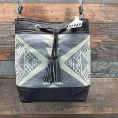 Feed Bucket Pendleton®  #51949