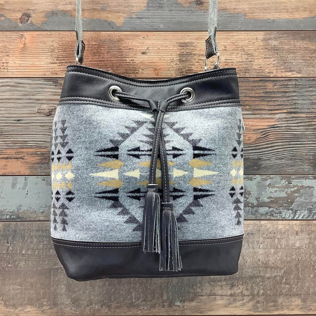 Feed Bucket Pendleton®  #52583