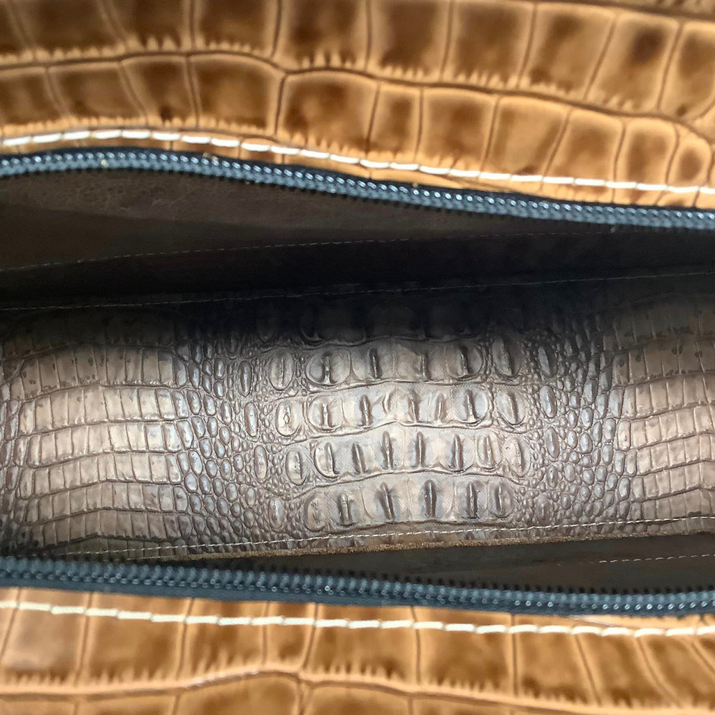 Get Outta Town Hybrid Tote #51330