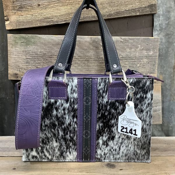 Exclusive Collection Small Town Tote #2141