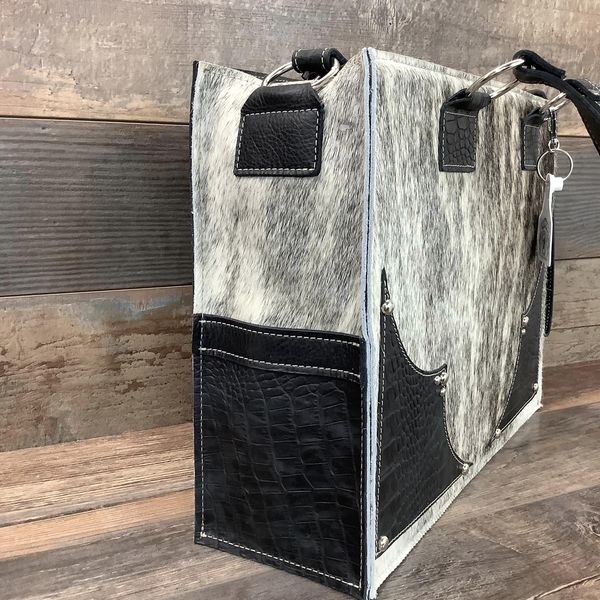 Get Outta Town Hybrid Tote #52771