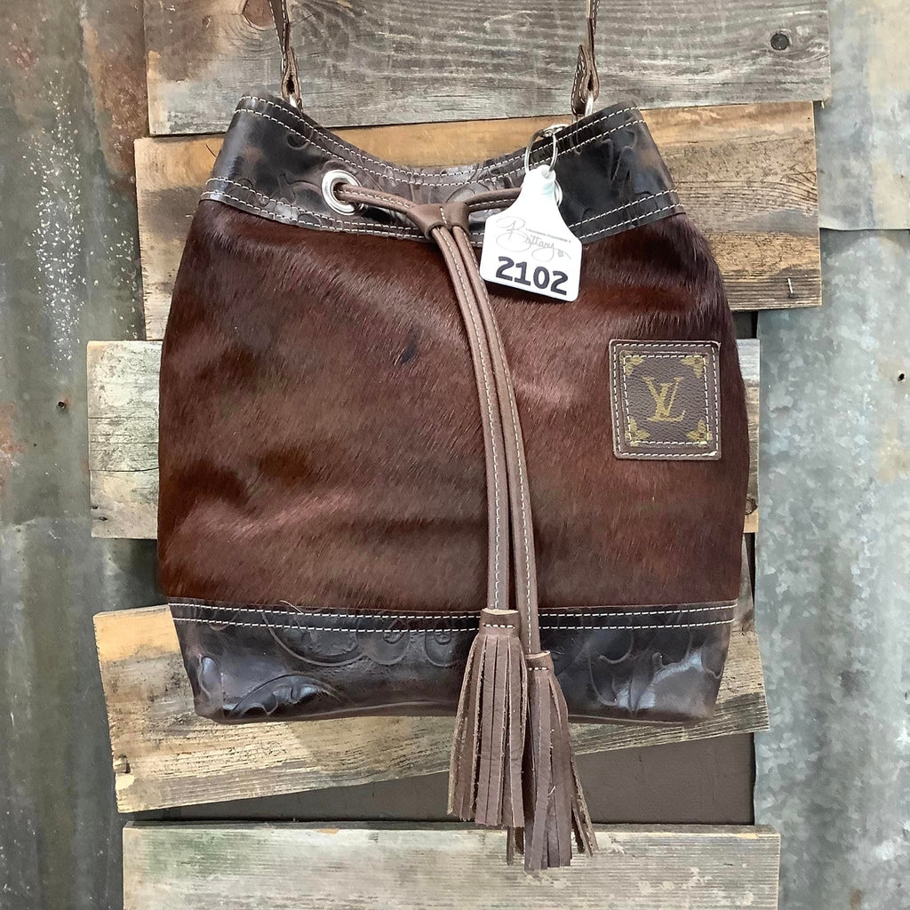 Exclusive Collection Feed Bucket #2102