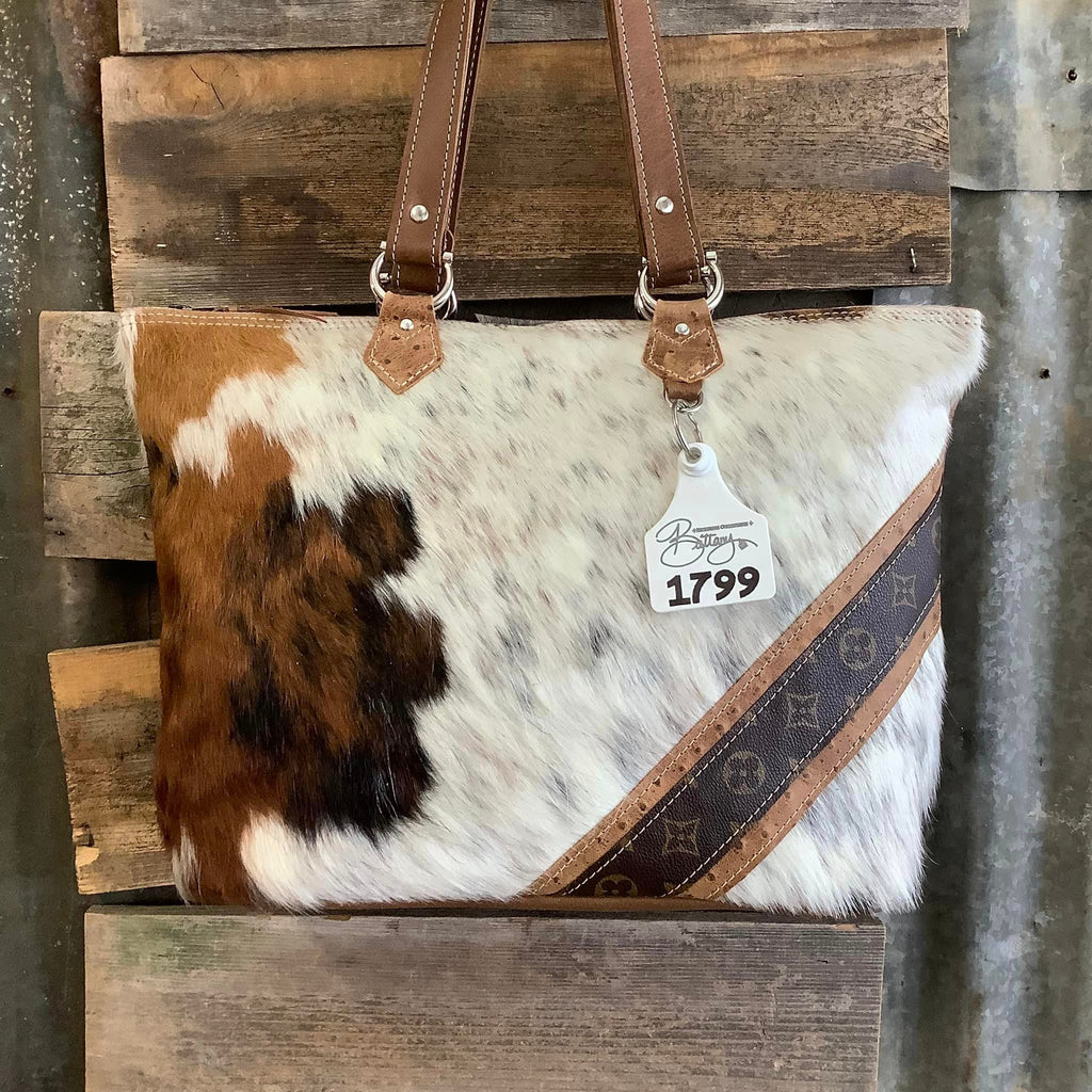 Exclusive Collection Town Square #1799