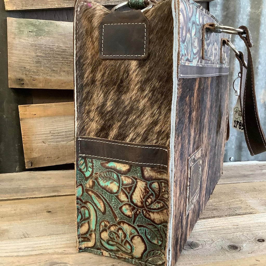 Exclusive Collection Get Outta Town Hybrid Tote #1785