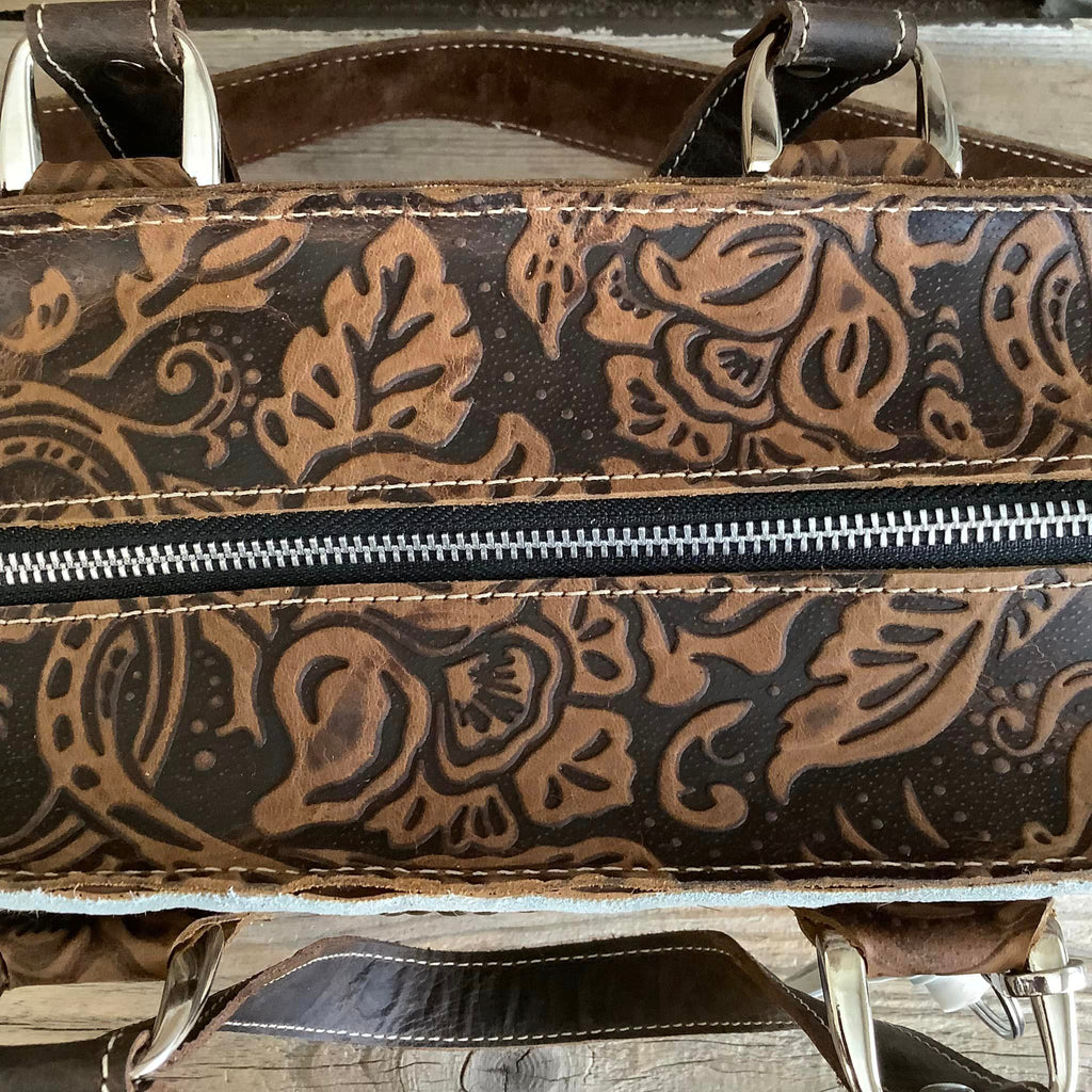 Exclusive Collection Small Town Tote #64000