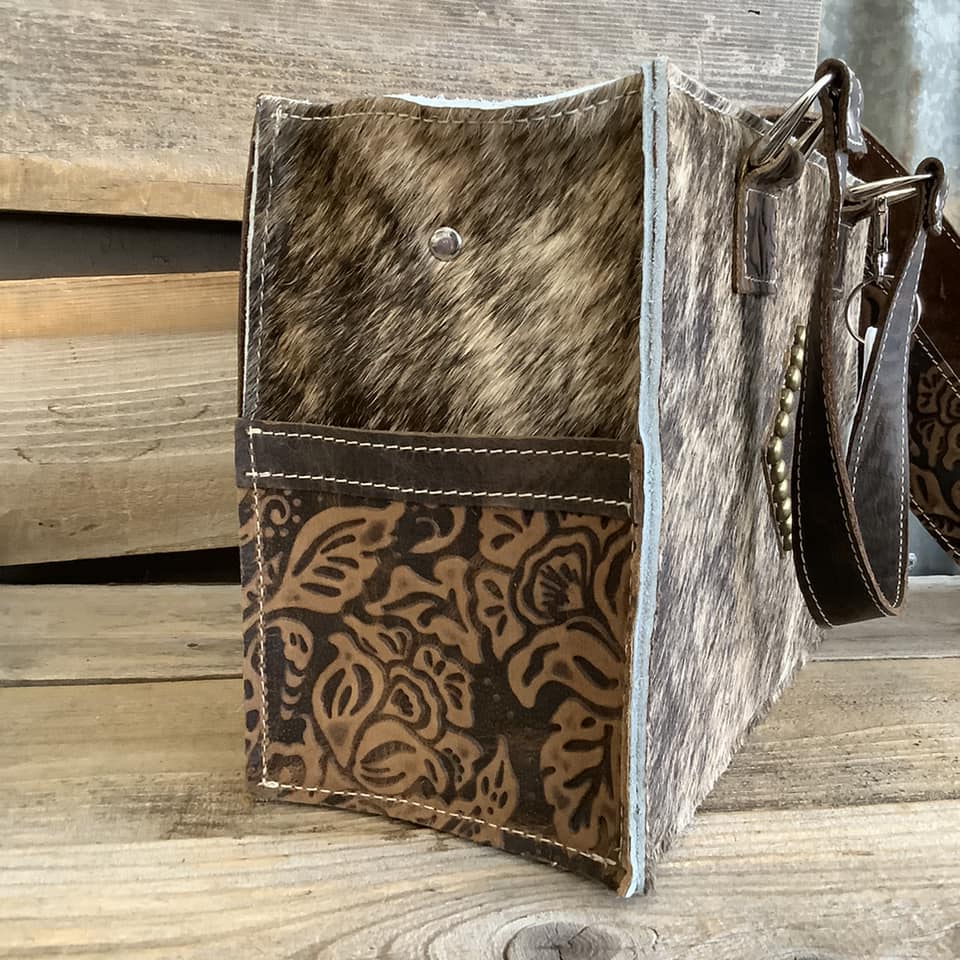 Exclusive Collection Small Town Tote #64000