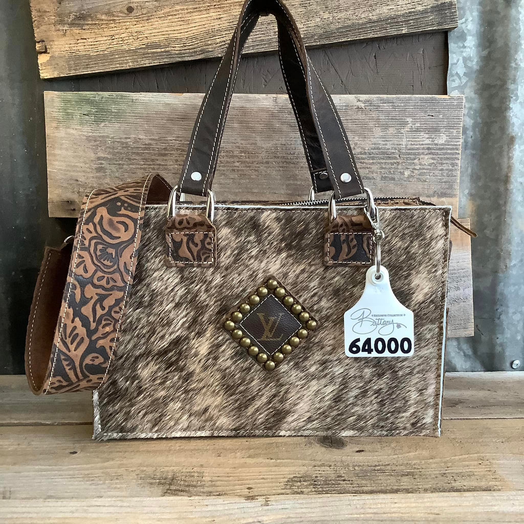 Exclusive Collection Small Town Tote #64000