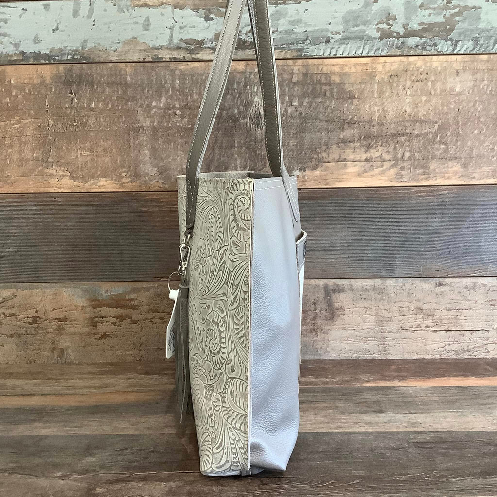 The Weekender #62278