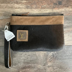 Exclusive Collection Western Leather Wristlet Clutch #71559