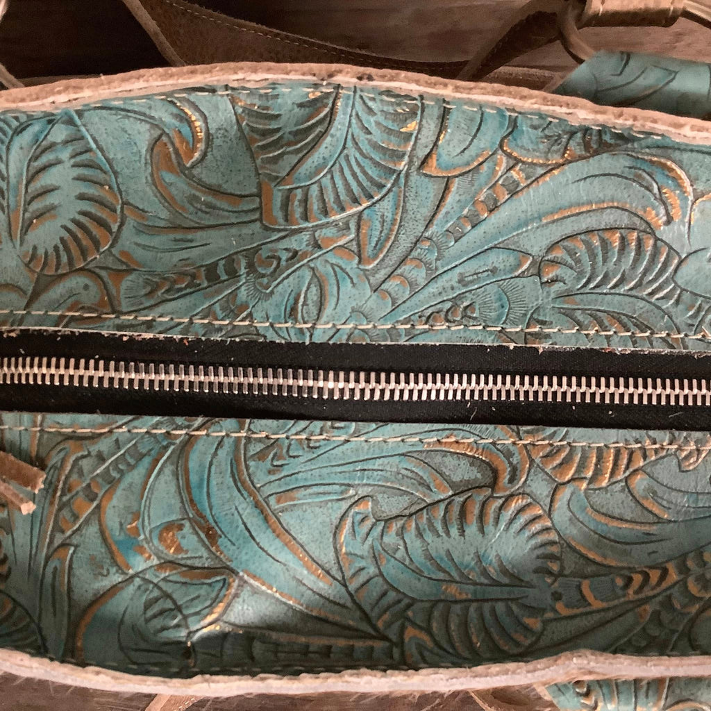 Get Outta Town Hybrid Tote #75611