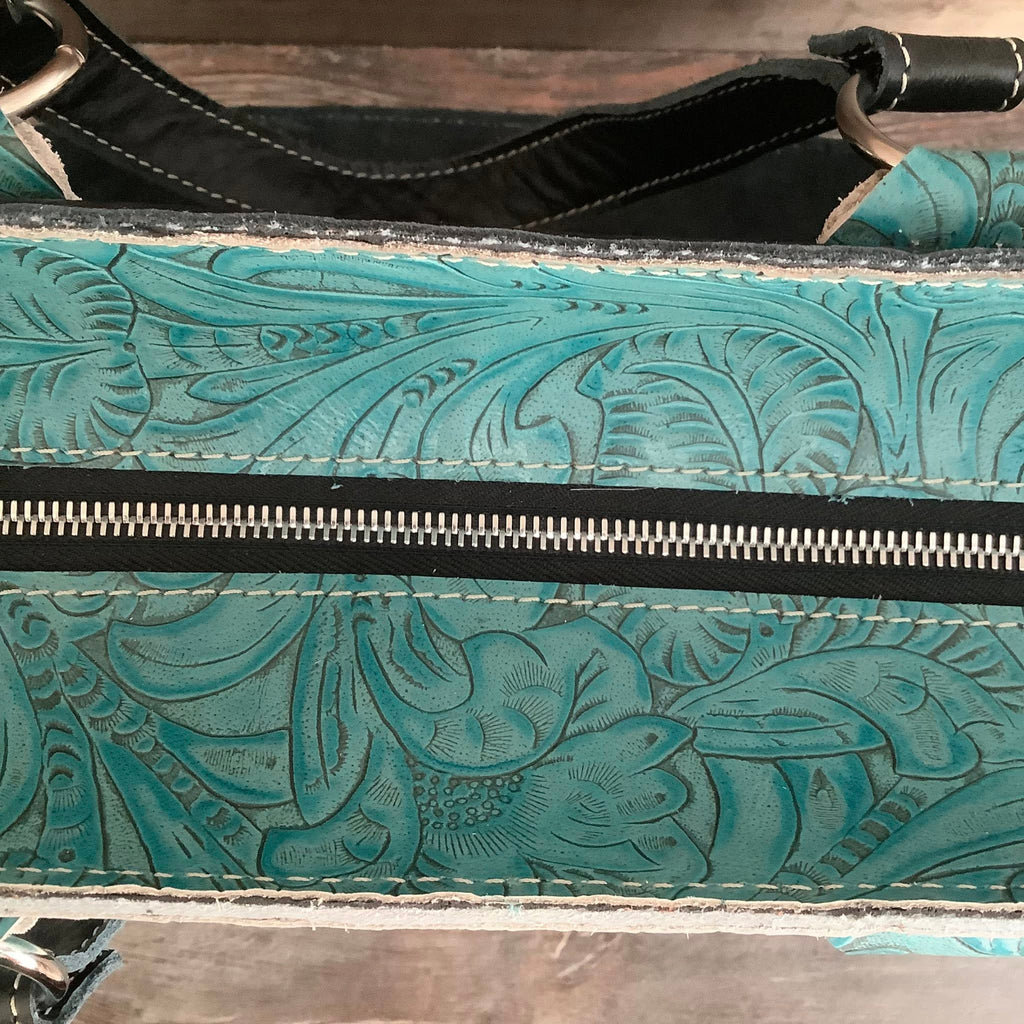 Get Outta Town Hybrid Tote #70070