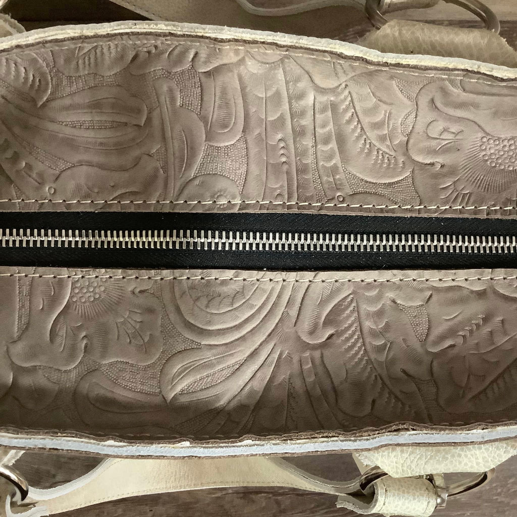 Get Outta Town Hybrid Tote #75565
