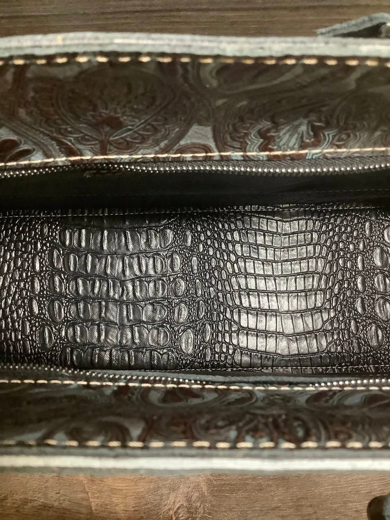 Get Outta Dodge Hybrid Tote #70319