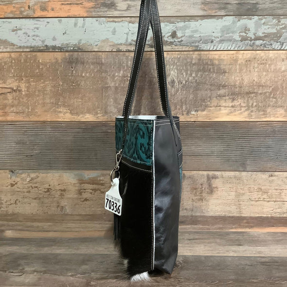 The Weekender #70336