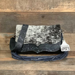 Classy Cowgirl #69573