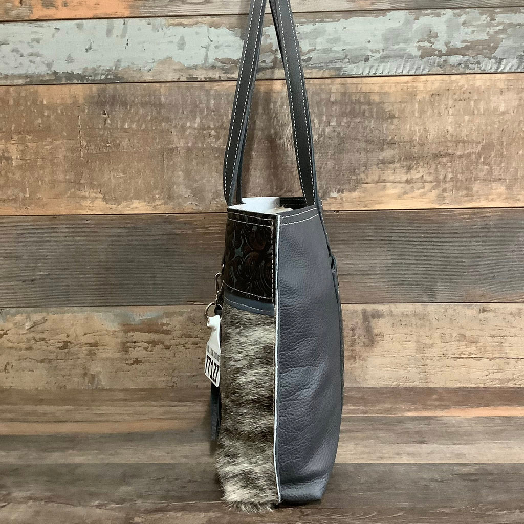 The Weekender #77127