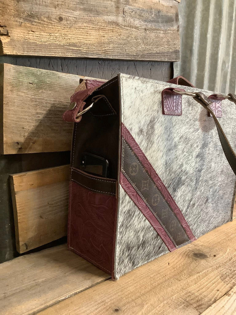 Exclusive Collection Get Outta Town Hybrid Tote #1544