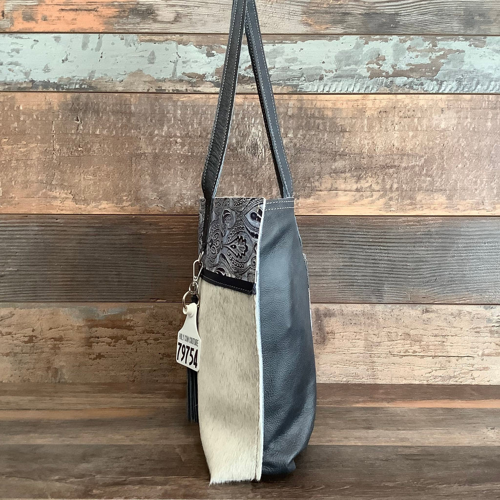 The Weekender #79754