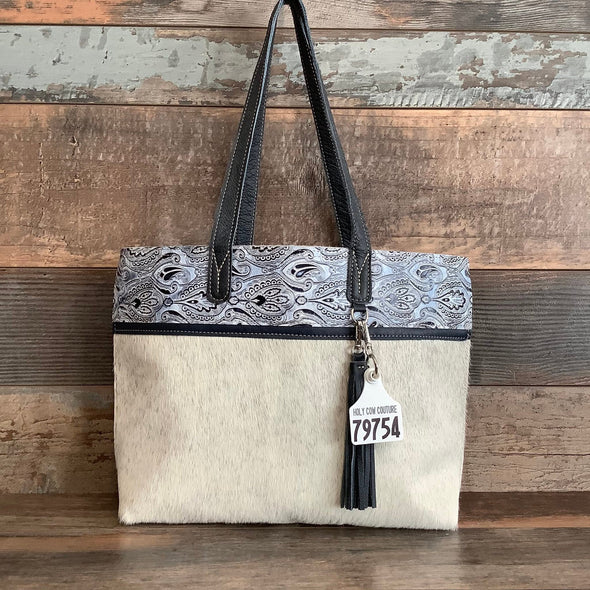 The Weekender #79754