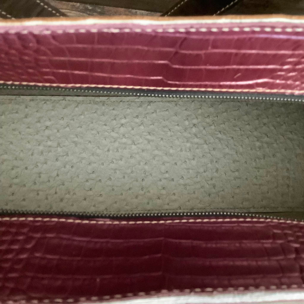Get Outta Dodge Hybrid Tote #79943