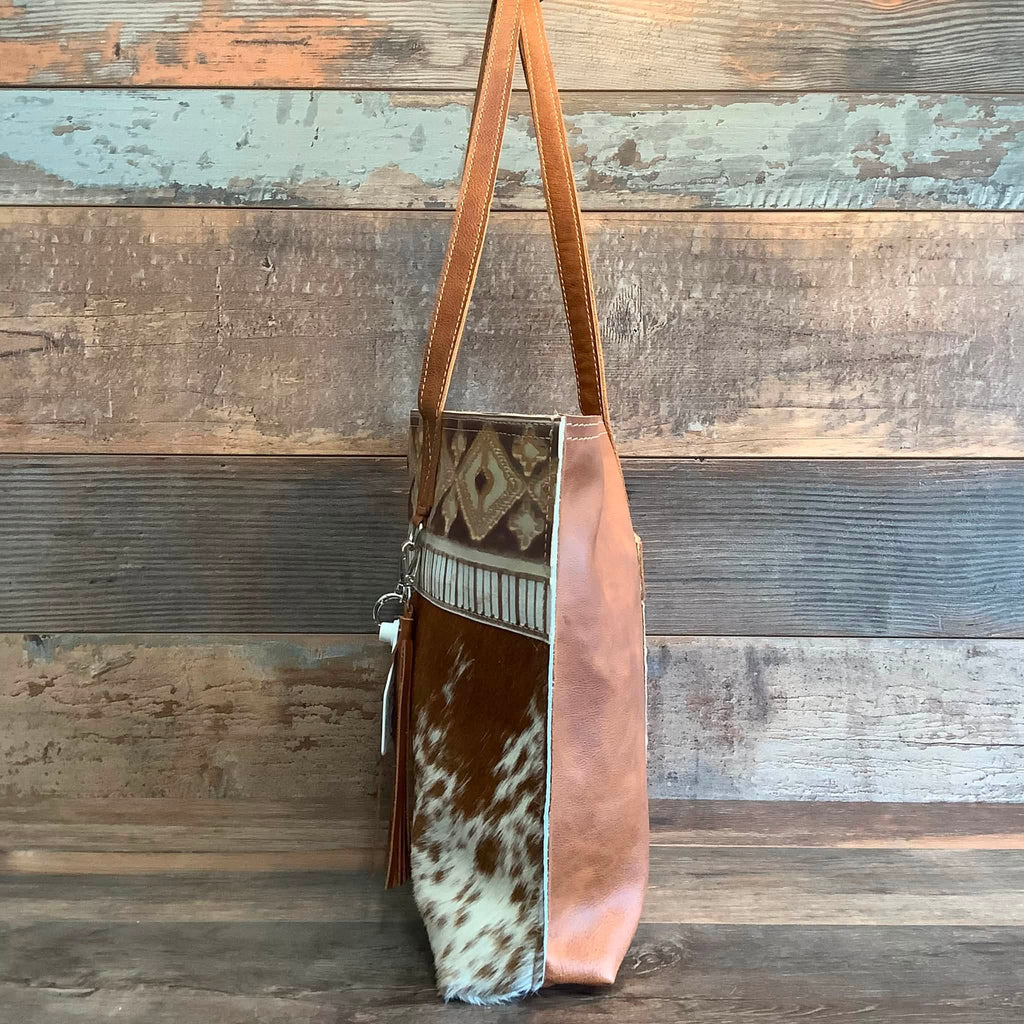 The Weekender #79163