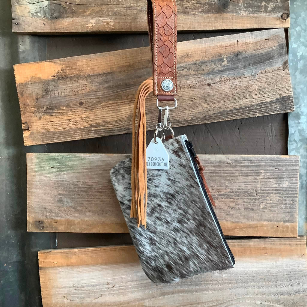 EXCLUSIVE WRISTLET CLUTCH SET #70936