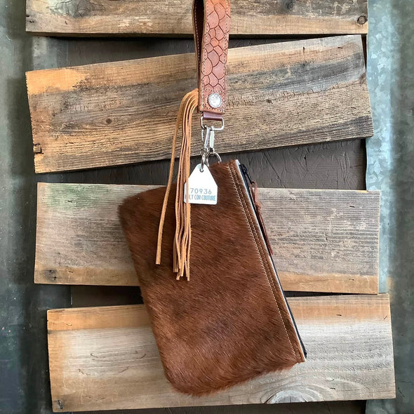 EXCLUSIVE WRISTLET CLUTCH SET #70936