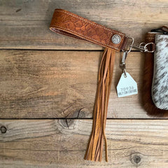 EXCLUSIVE WRISTLET CLUTCH SET #70936