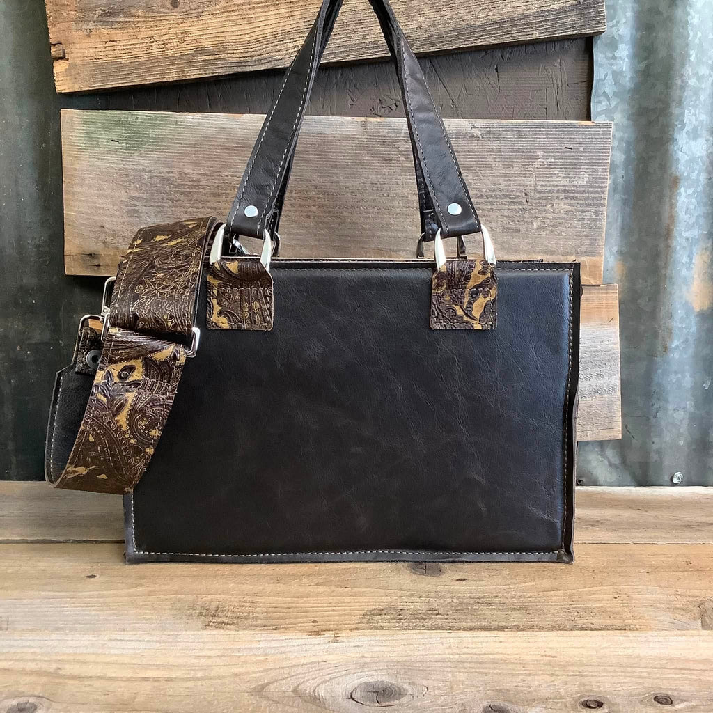 Small Town Tote Axis #84504