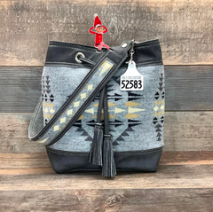 Feed Bucket Pendleton®  #52583
