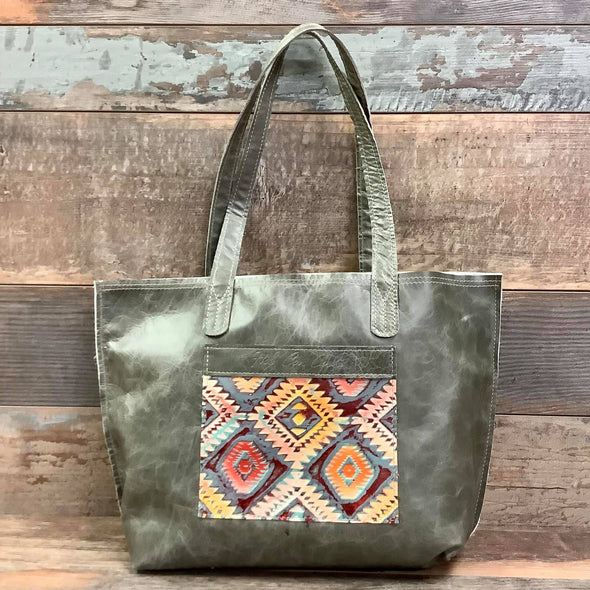 The Weekender - #25697 Bag Drop