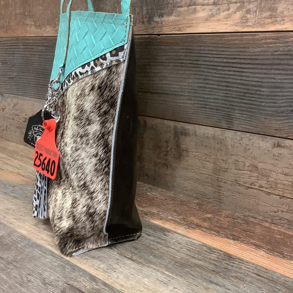 The Weekender - #25640 Bag Drop