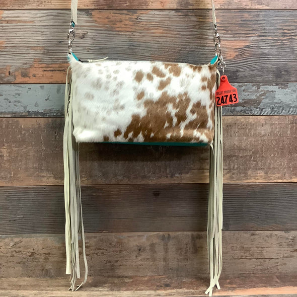 Designer Crossover - 18" Fringe #24743 Bag Drop