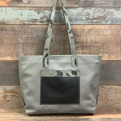 The Weekender Camo #31565 Bag Drop