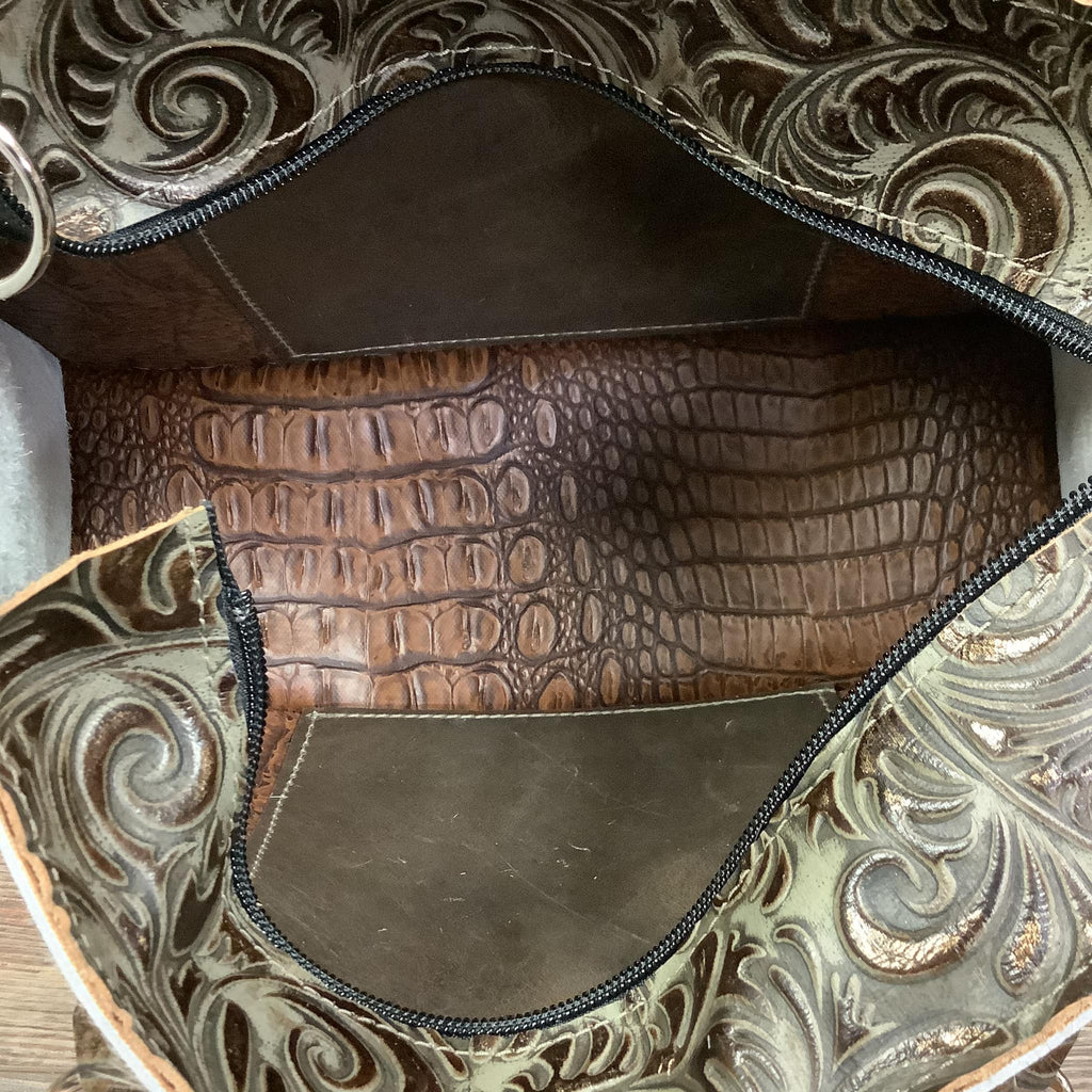 Small Town Hybrid Tote - #25377